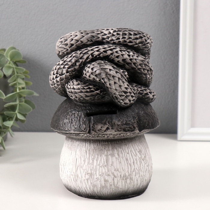 Новогодняя копилка  Новогодняя копилка "Змейка на грибе"  12х11х18 см