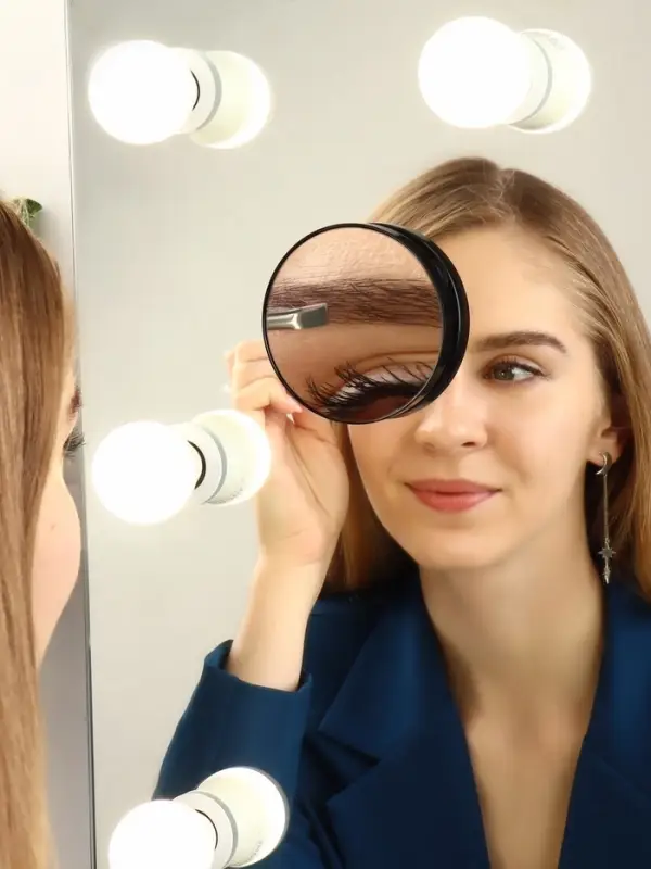 Зеркало макияжное, увеличение &times;10, на присосках, d=9 см, чёрное