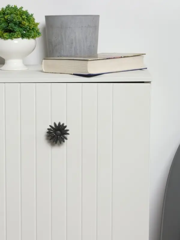 Ручка-кнопка CAPPIO PRO &laquo;Ромашка&raquo; 52&times;52 мм, цвет старинное серебро