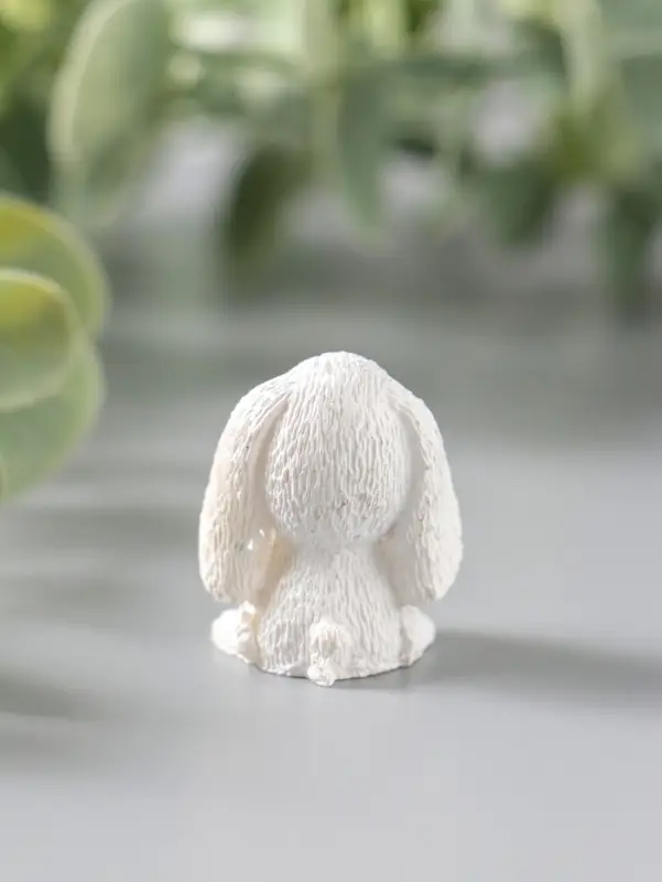 Фигурка полистоун &laquo;Белый зайка с бабочкой, морковкой&raquo;, 1.7&times;2.3&times;3 см, МИКС