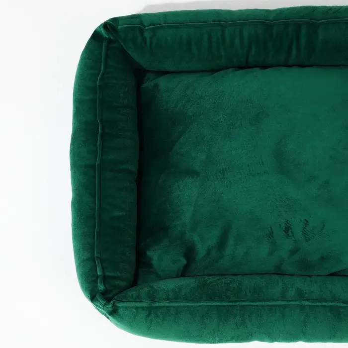 Лежанка для кошек и собак велюровая Pet Lab, 55 х 50 х 15 см, изумрудная Лежанка для кошек и собак велюровая Pet Lab, 55 х 50 х 15 см, изумрудная