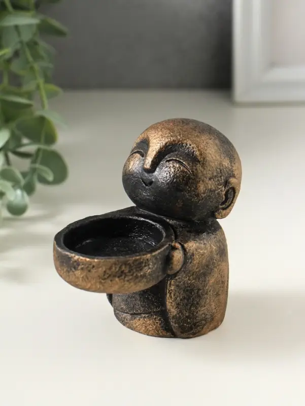Подсвечник на 1 свечу &laquo;Монах&raquo;, 8&times;8&times;5 см, под бронзу винтаж