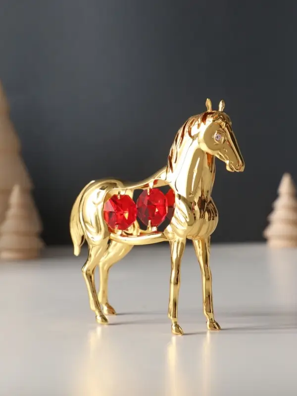 Сувенир  Лошадь с 4-мя красными хрусталиками, 9х3х9 см. Сувенир  Лошадь с 4-мя красными хрусталиками, 9х3х9 см.
