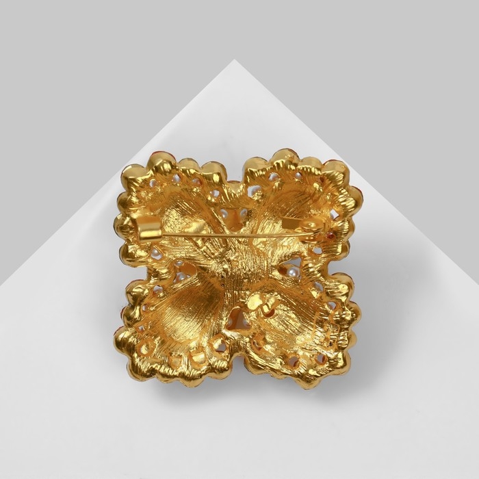 Брошь &laquo;Цветок&raquo; необычный, цвет красно-белый в матовом золоте