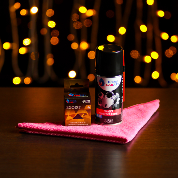Набор автотоваров Grand Caratt XL, универсальная смазка, ароматизатор, микрофибра Набор автотоваров Grand Caratt XL, универсальная смазка, ароматизатор, микрофибра