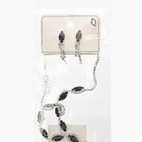 Набор 2 пред-а: серьги, колье "Вечерний шик" лепестки, цвет бело-тёмно-синий в серебре Набор 2 пред-а: серьги, колье "Вечерний шик" лепестки, цвет бело-тёмно-синий в серебре