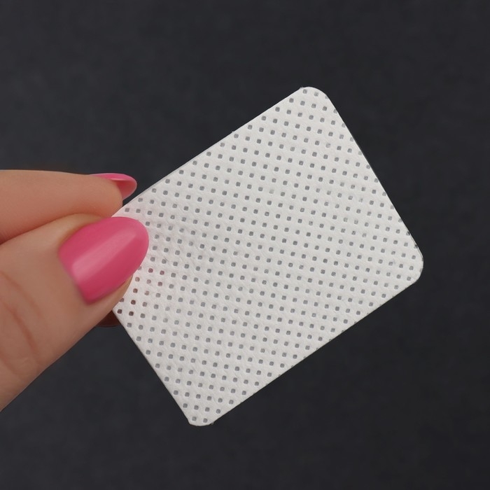 Салфетки для маникюра, с перфорацией, в пластиковом футляре, 180 шт, 5,5 × 4,5 см Салфетки для маникюра, с перфорацией, в пластиковом футляре, 180 шт, 5,5 × 4,5 см