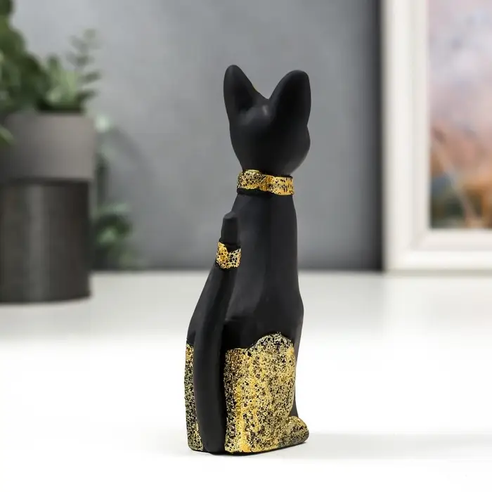 Фигурка полистоун &laquo;Чёрная кошка с золотыми ушками и лапками&raquo;, 12.5&times;5.5&times;3.7 см