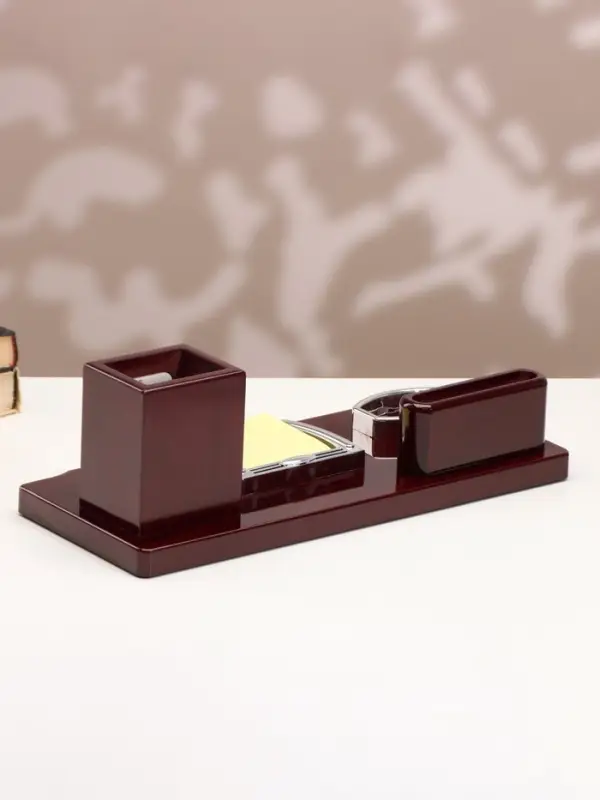 Набор настольный канцелярский 4 в 1, с часами