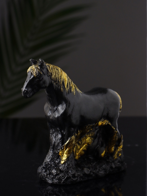 Фигура  Фигура "Конь в  траве" 12х14х6 см, черный с позолотой