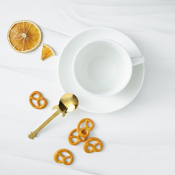 Ложка десертная из нержавеющей стали Magistro «Гитара», длина 12 см, цвет золотой Ложка десертная из нержавеющей стали Magistro «Гитара», длина 12 см, цвет золотой