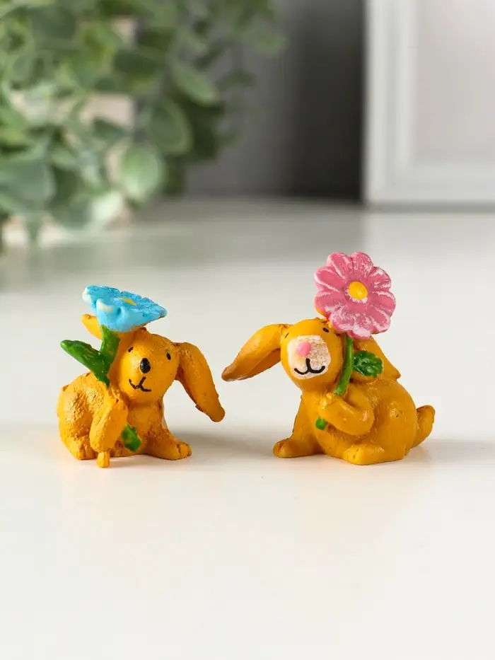 Сувенир полистоун "Заяц с яркой ромашкой" МИКС 2,5х3,8х4,4 см Сувенир полистоун "Заяц с яркой ромашкой" МИКС 2,5х3,8х4,4 см