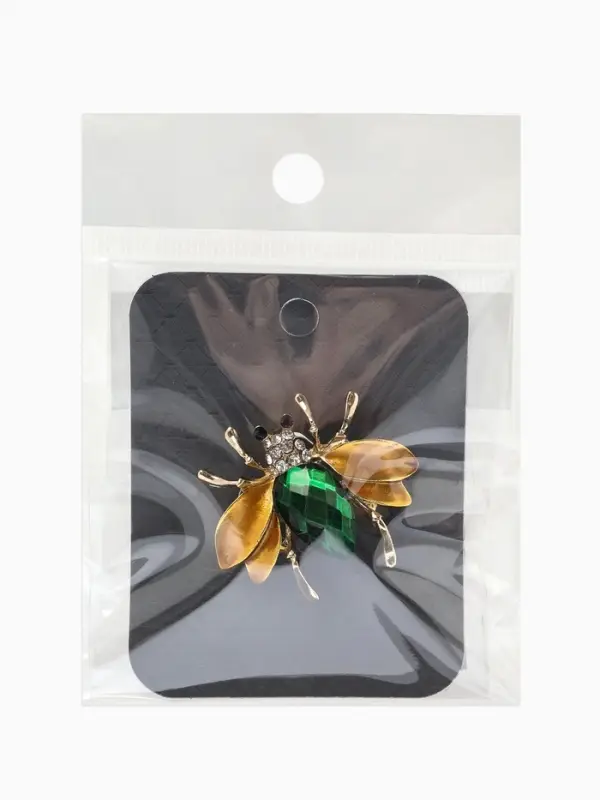 Брошь &laquo;Жук&raquo; с крыльями, кристалл, цвет жёлто-зелёный в золоте