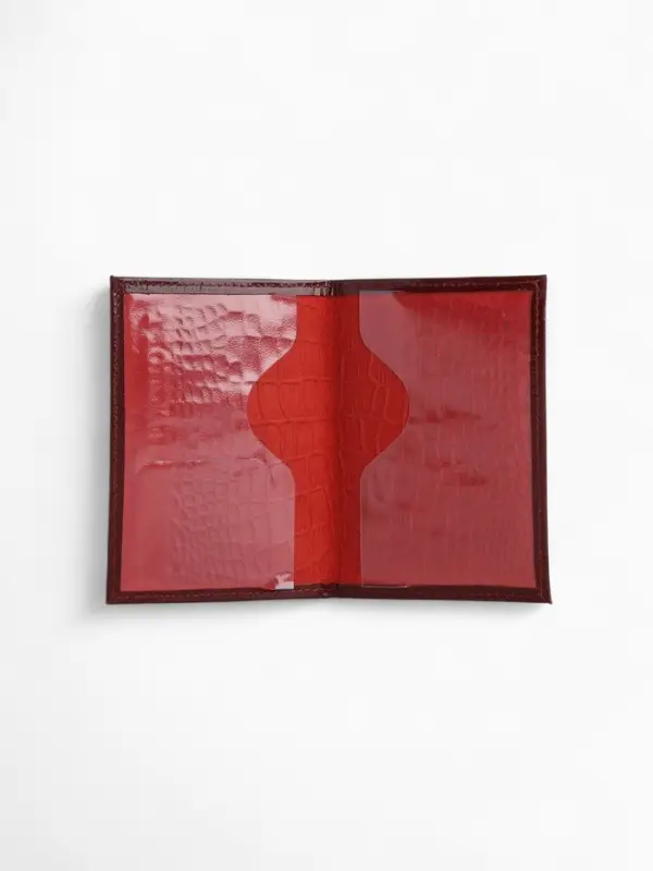 Обложка для паспорта, натуральная кожа, под крокодила, бордовая