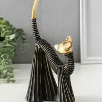 Сувенир полистоун "Кошка в клёшах" чёрно-золотая 7,5х15х25 см Сувенир полистоун "Кошка в клёшах" чёрно-золотая 7,5х15х25 см