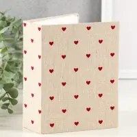 Фотоальбом на 100 фото 10х15 см "Красные сердца" текстиль 5х12,5х16,5 см