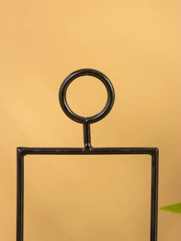 Подсвечник со стеклом Подсвечник со стеклом "Гейт" алюминий 18х18х29 см