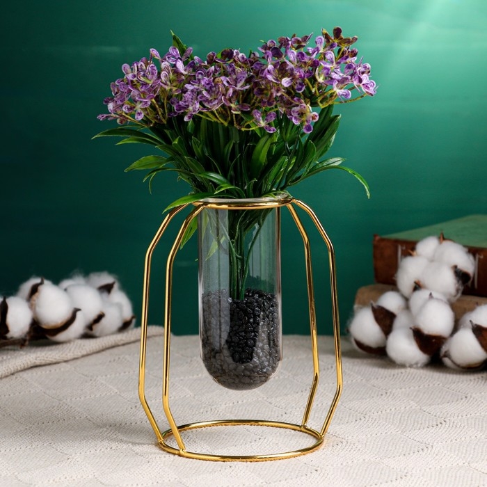 Кашпо на золотой подставке стеклянное, 10х15х5,5см Кашпо на золотой подставке стеклянное, 10х15х5,5см