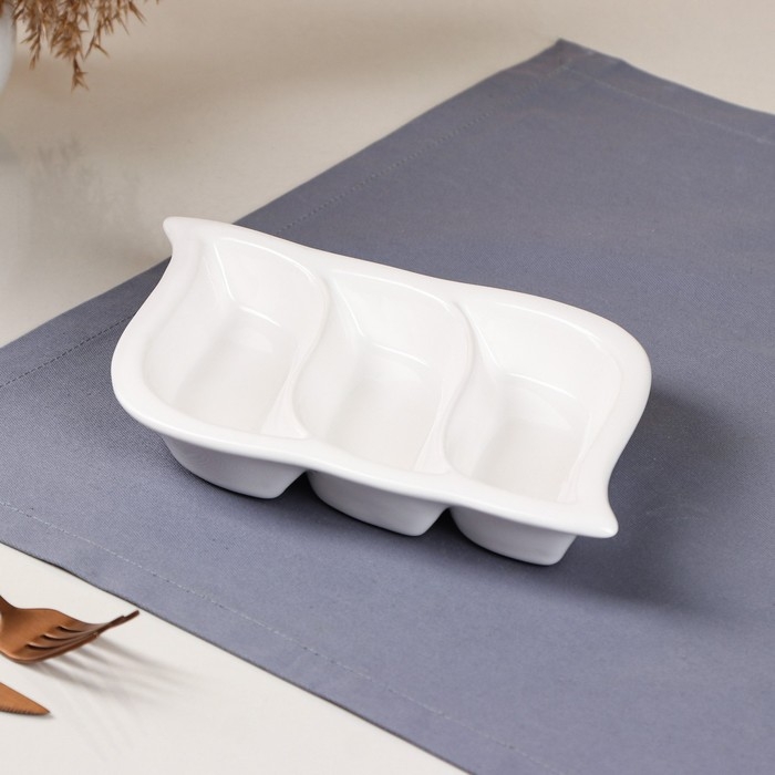 Соусник керамический «Тройная», белый, 1 сорт, Иран Соусник керамический «Тройная», белый, 1 сорт, Иран