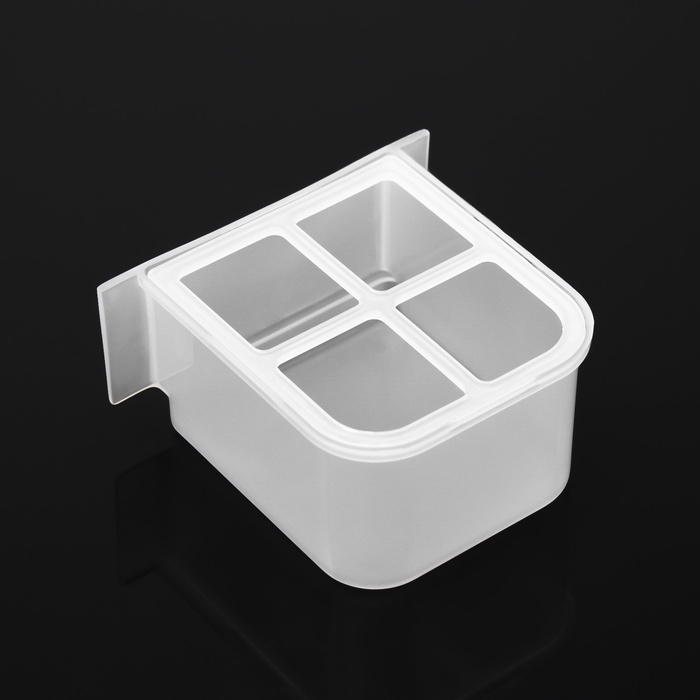 Кормушка для птиц внутренняя матовая с разделителем 9,6 х 8,8 х 5 см Кормушка для птиц внутренняя матовая с разделителем 9,6 х 8,8 х 5 см