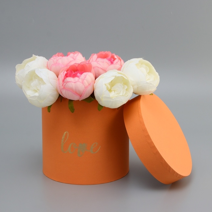 Коробка круглая,с тиснением Коробка круглая,с тиснением "Love"оранжевая 18*18*18см