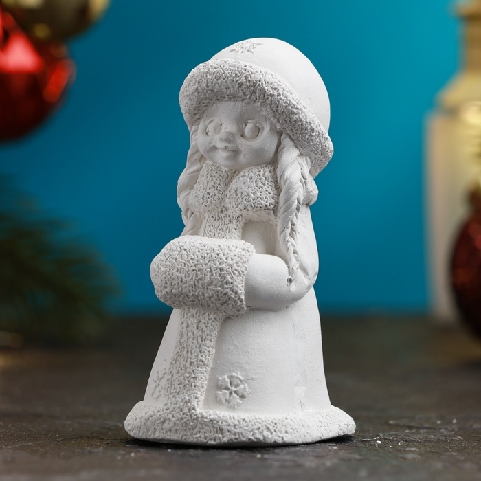 Новогодняя фигура под раскраску  Новогодняя фигура под раскраску "Снегурочка" 7х4,5см