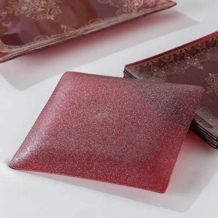 Набор столовый «Орнамент», 7 предметов: 30×30 см - 1 шт, 18×18 см - 6 шт, цвет красный Набор столовый «Орнамент», 7 предметов: 30×30 см - 1 шт, 18×18 см - 6 шт, цвет красный