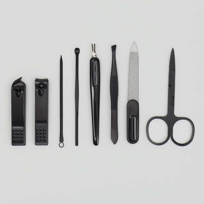 Набор маникюрный «Christian», 8 предметов, в футляре, цвет чёрный/серый Набор маникюрный «Christian», 8 предметов, в футляре, цвет чёрный/серый