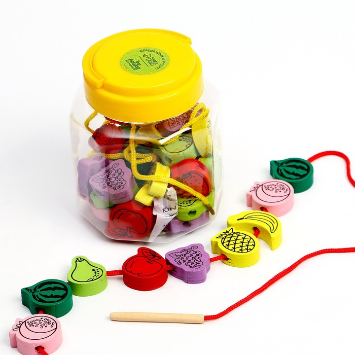 Шнуровка в банке 40 деталей  Шнуровка в банке 40 деталей "Фрукты", 2 иглы дерев , 2 шнурка, цвета МИКС