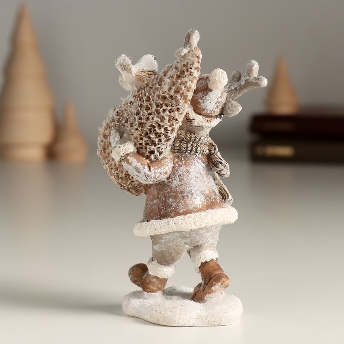 Сувенир полистоун Сувенир полистоун "Радостный лось с ёлочкой" 7х5,5х11 см