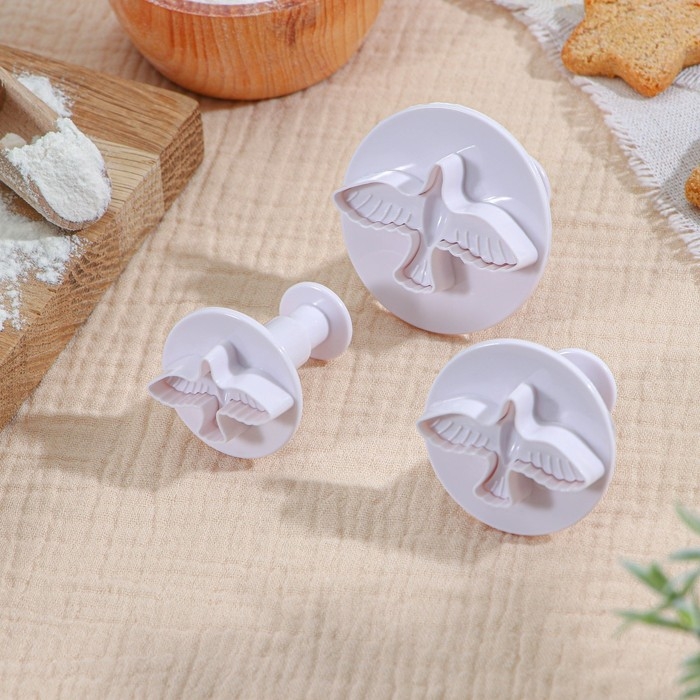 Набор плунжеров кондитерских Доляна «Птица», 3 шт, 4,5×5 см Набор плунжеров кондитерских Доляна «Птица», 3 шт, 4,5×5 см