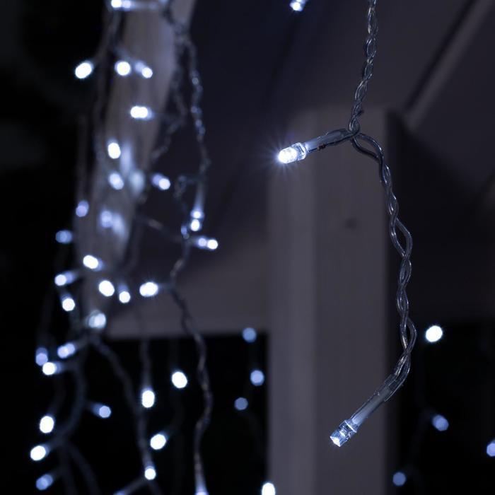 Гирлянда «Бахрома» 3 × 0.6 м, IP44, УМС, прозрачная нить, 160 LED, свечение белое, 220 В Гирлянда «Бахрома» 3 × 0.6 м, IP44, УМС, прозрачная нить, 160 LED, свечение белое, 220 В