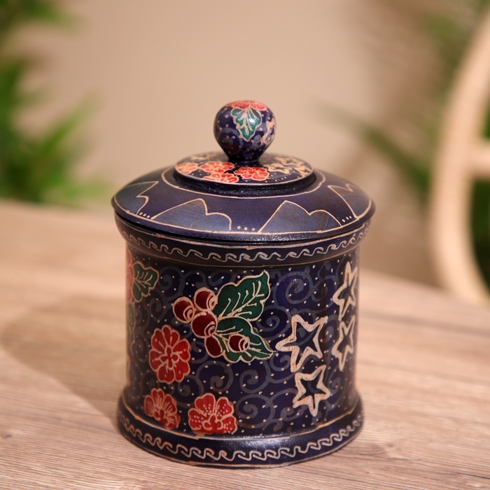 Баночка с крышкой деревянная, батик 12х12х15 см Баночка с крышкой деревянная, батик 12х12х15 см