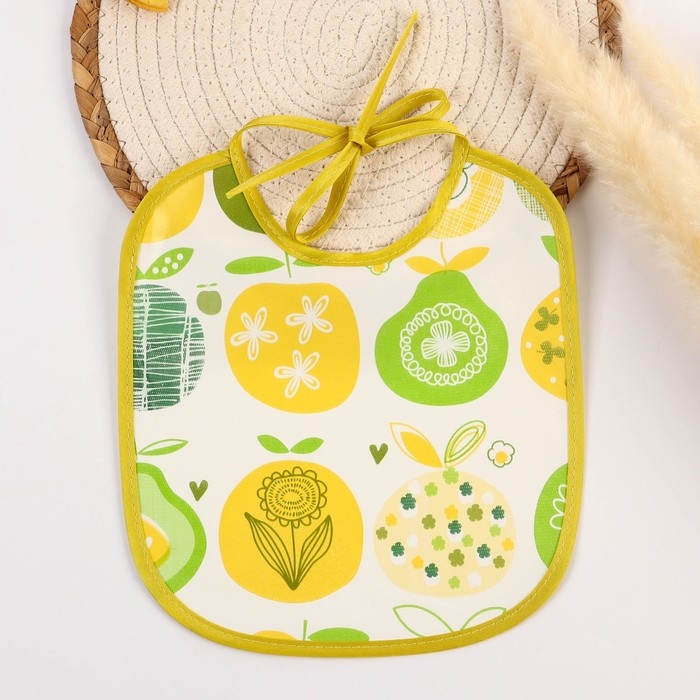 Нагрудник из нетканого полотна с ПВХ покрытием «Яблоки», цвет зеленый, р-р. 20х22см Нагрудник из нетканого полотна с ПВХ покрытием «Яблоки», цвет зеленый, р-р. 20х22см