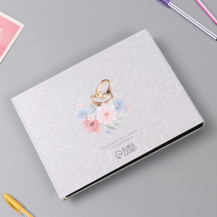 Фотоальбом 25 листов (наклейки+кольца)  Фотоальбом 25 листов (наклейки+кольца) "Свадебный день" тиснение золото 19х27х3 см