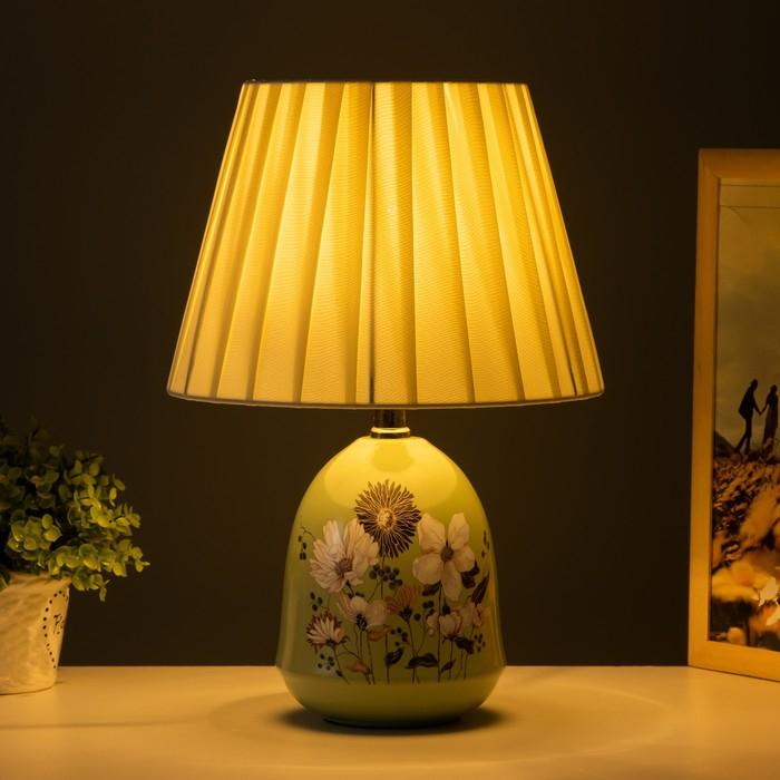 Настольная лампа 32034/1 E27 40Вт салатовый 25х25х36 см RISALUX Настольная лампа 32034/1 E27 40Вт салатовый 25х25х36 см RISALUX