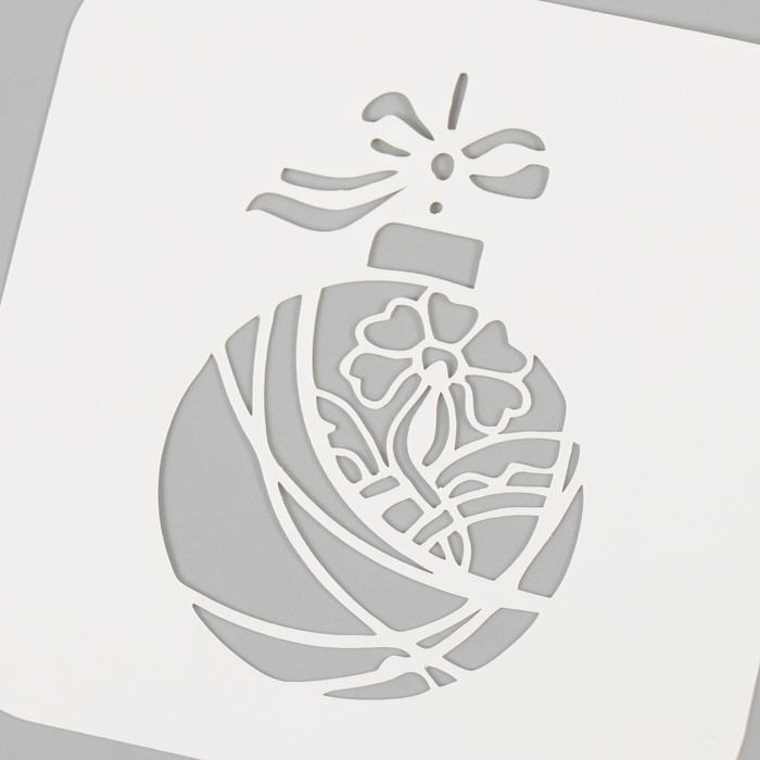 Трафарет пластиковый Трафарет пластиковый "Новогодний шарик", размер 9х9 см