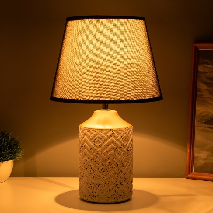 Лампа настольная Лампа настольная "Киао" 1х40Вт Е14 белый/золото 22х22х36см