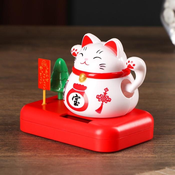 Маятник пластик от солн.батареи Маятник пластик от солн.батареи "Кот Манэки-нэко с деревом и мешком золота" белый 8х10х6 см 501832