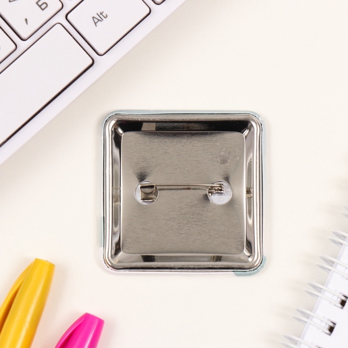 Значок закатной 50х50 мм Значок закатной 50х50 мм "Пусть сбудутся мечты!"