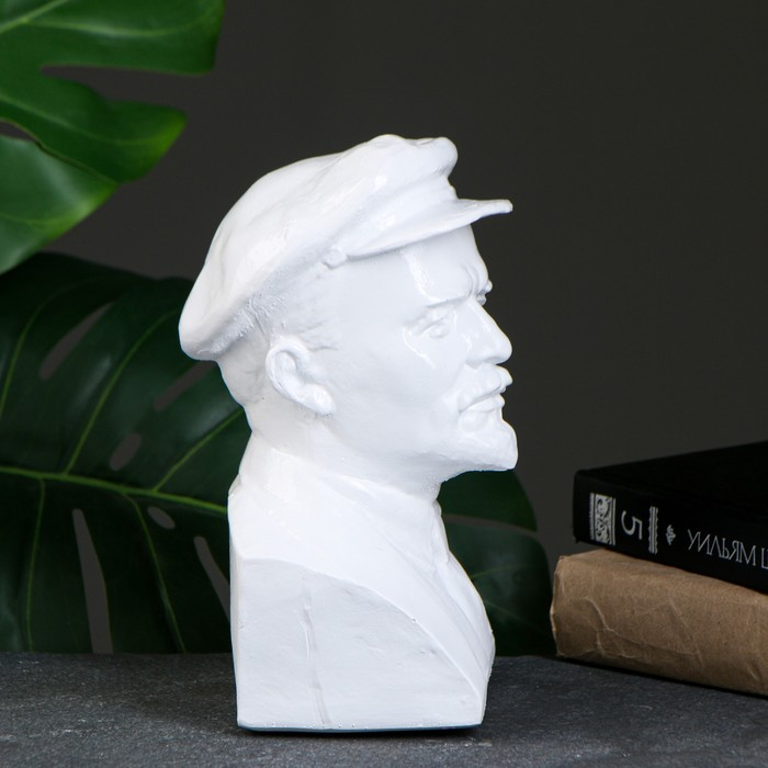 Бюст Ленина, белый 13,5х21,5см Бюст Ленина, белый 13,5х21,5см