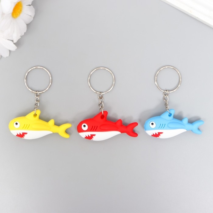 Брелок резина Брелок резина "Акула зубастая" МИКС 1,2х5,7х3 см