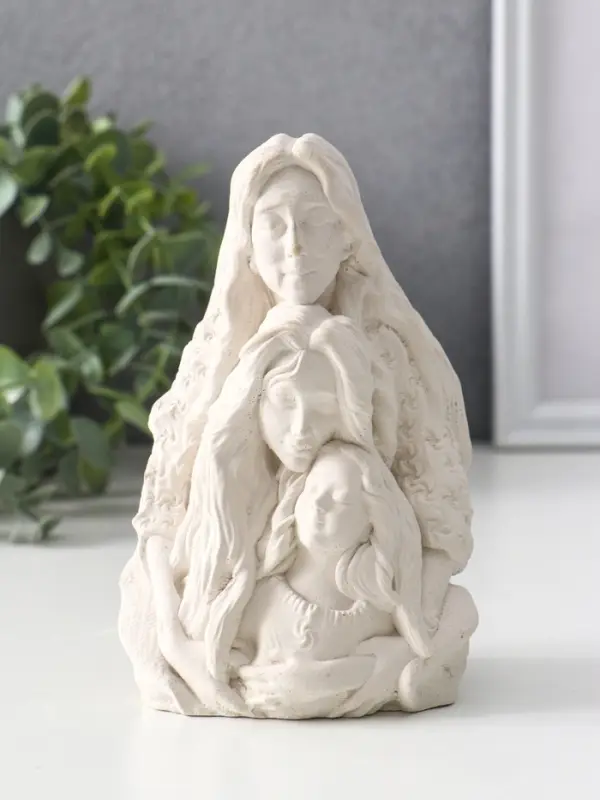 Фигура «Сила рода», 14×9.5×7 см, гипс Фигура «Сила рода», 14×9.5×7 см, гипс