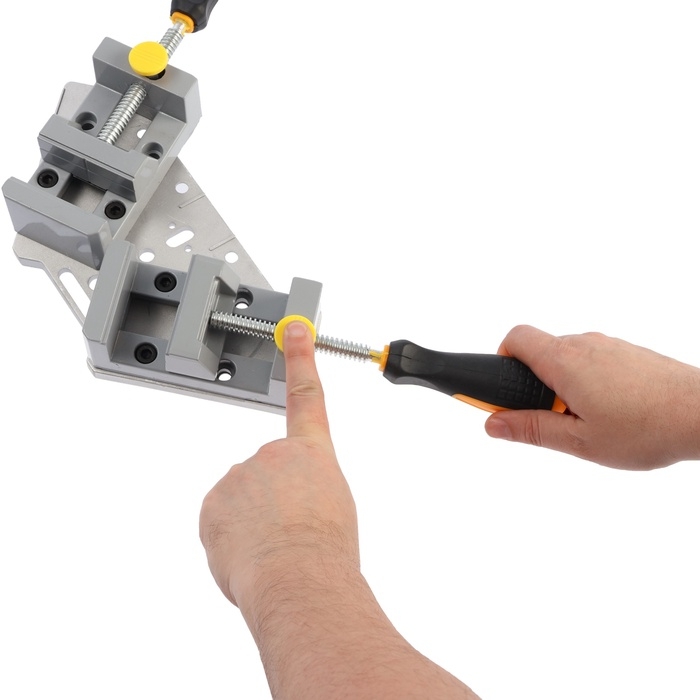 Струбцина угловая усиленная ТУНДРА, металлическая, два зажима 90 и 180°, 2К рукоятка, 70 мм   107021 Струбцина угловая усиленная ТУНДРА, металлическая, два зажима 90 и 180°, 2К рукоятка, 70 мм   107021