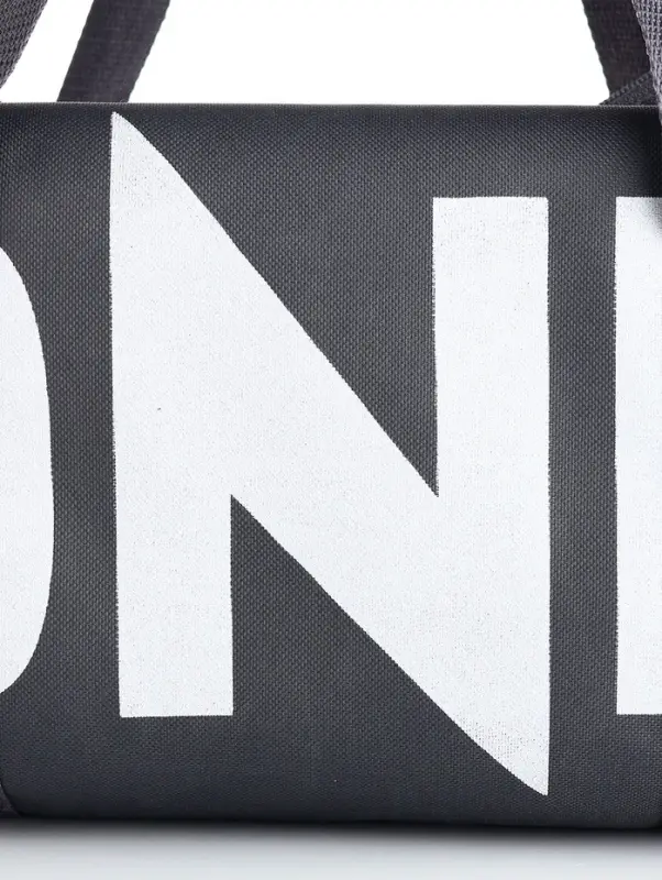 Сумка спортивная на молнии TEXTURA, с подкладкой, длинный ремень, маленький размер, с акцентным принтом, серая