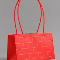 Сумка для цветов влагостойкая, красная 22x10.5x13.5±5% см Сумка для цветов влагостойкая, красная 22x10.5x13.5±5% см