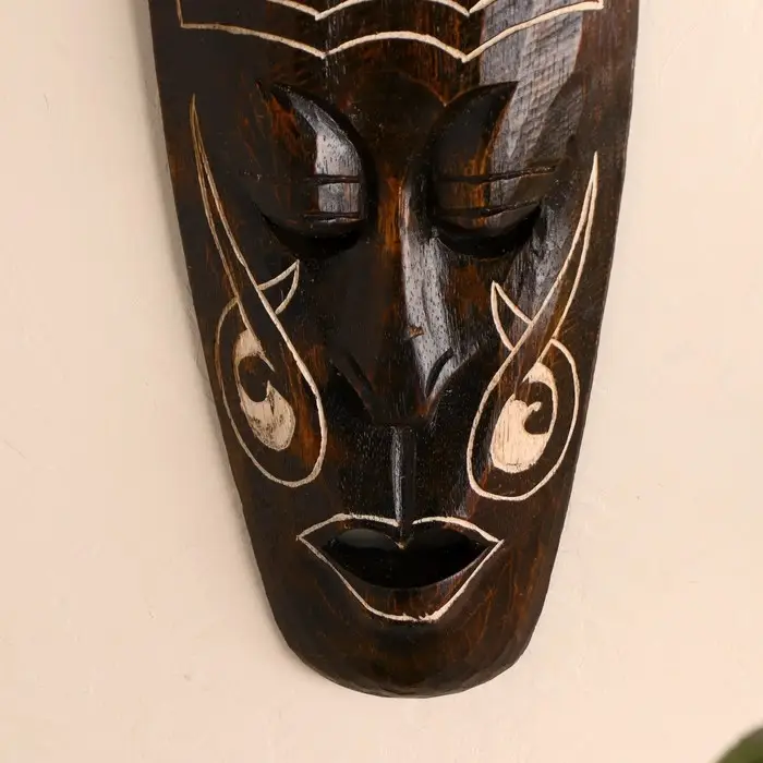 Маска дерево "Дельфины" 40х3х15 см