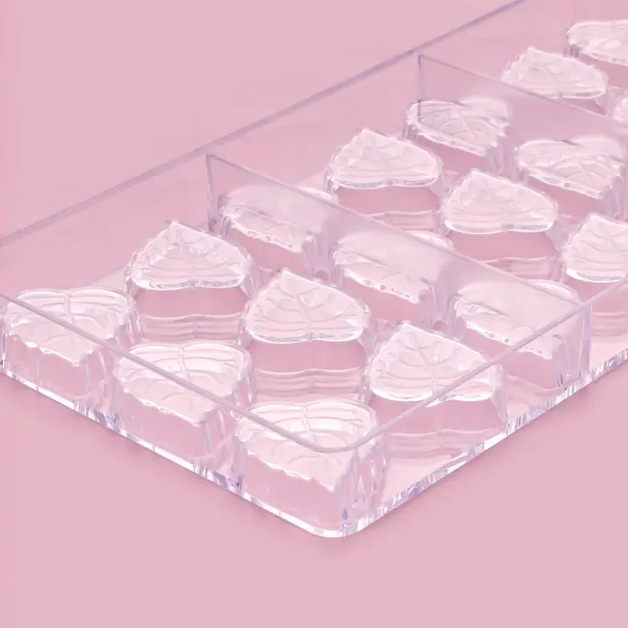 Форма для конфет и шоколада KONFINETTA &laquo;Листочки&raquo;, 27.5&times;13.5&times;2.5 см, 21 ячейка 4&times;3&times;0.8 см, пластик, прозрачная