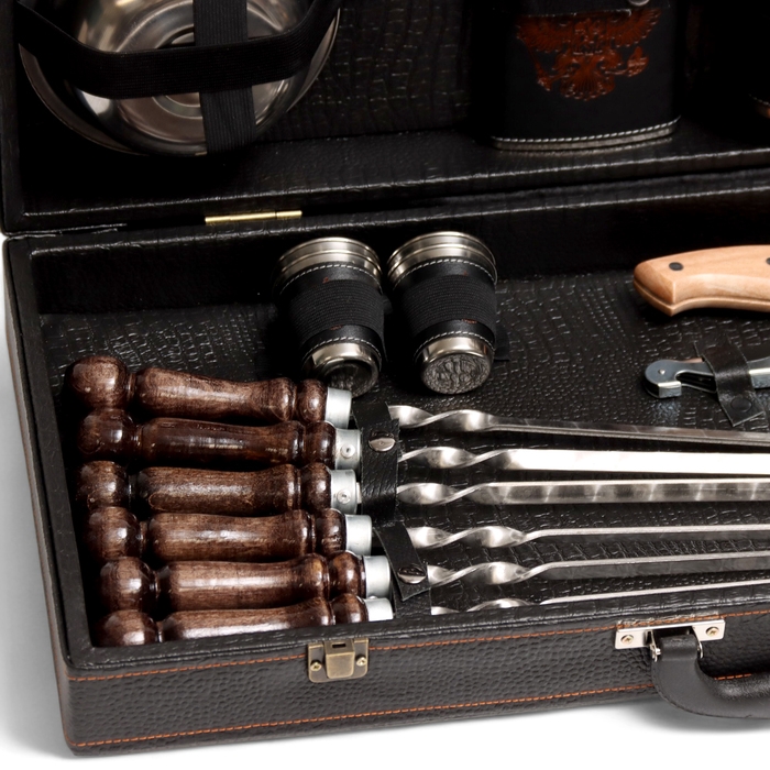 Набор с шампурами подарочный  Набор с шампурами подарочный "Буйвол" №30, в кейсе из эко-кожи