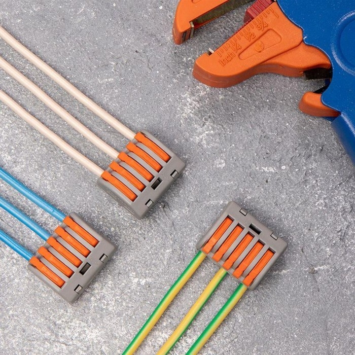 Строительно-монтажная клемма СК-330, 32А, 0,08-2,5 мм2, 5 отв.,с рычажком, наб. 10шт Строительно-монтажная клемма СК-330, 32А, 0,08-2,5 мм2, 5 отв.,с рычажком, наб. 10шт